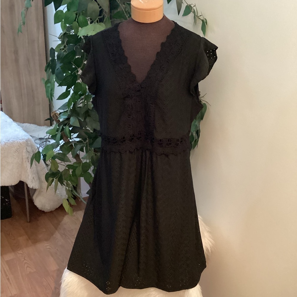 Shein black sleeveless with ruffle v neck midi dress Woman’s size 2X